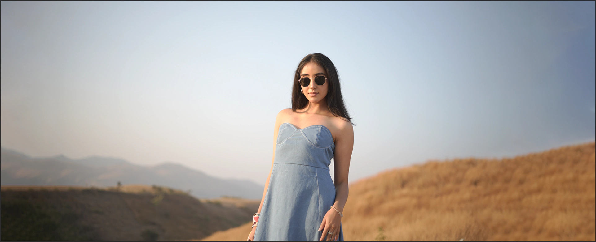 The Fresh Appeal of the Light Blue Tube Denim Dress – Simple, Confident, and Always in Style