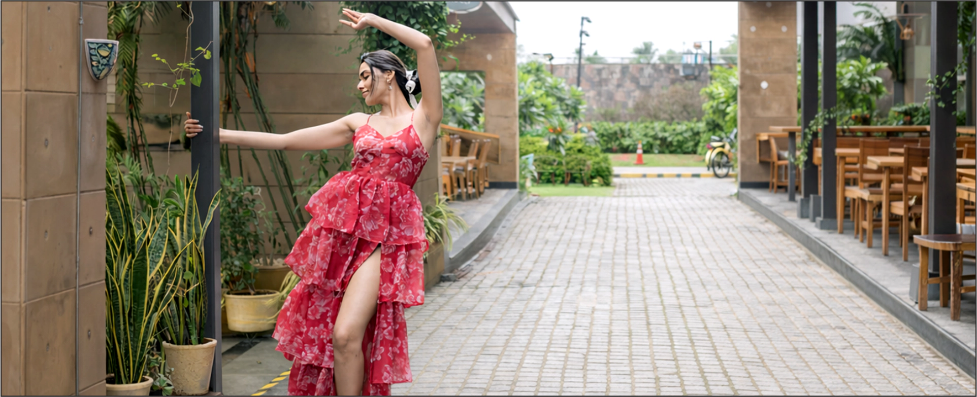 Red Floral Dress – Attractive, Breezy, and Made to Mesmerise